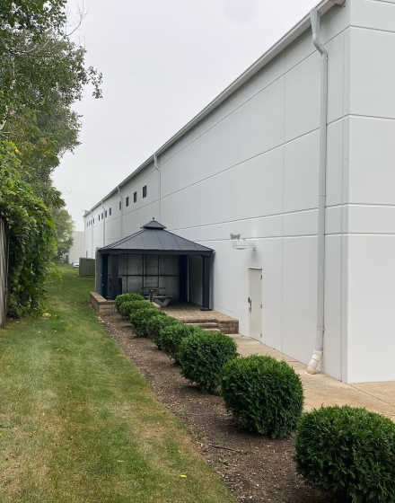 Warehouse exterior painting in Carol Stream project photo 3